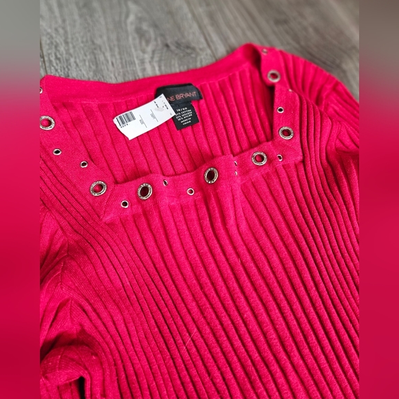 🛍 Lane Bryant red ribbed square neck embellished sweater top Size 18/20 - Picture 2 of 3